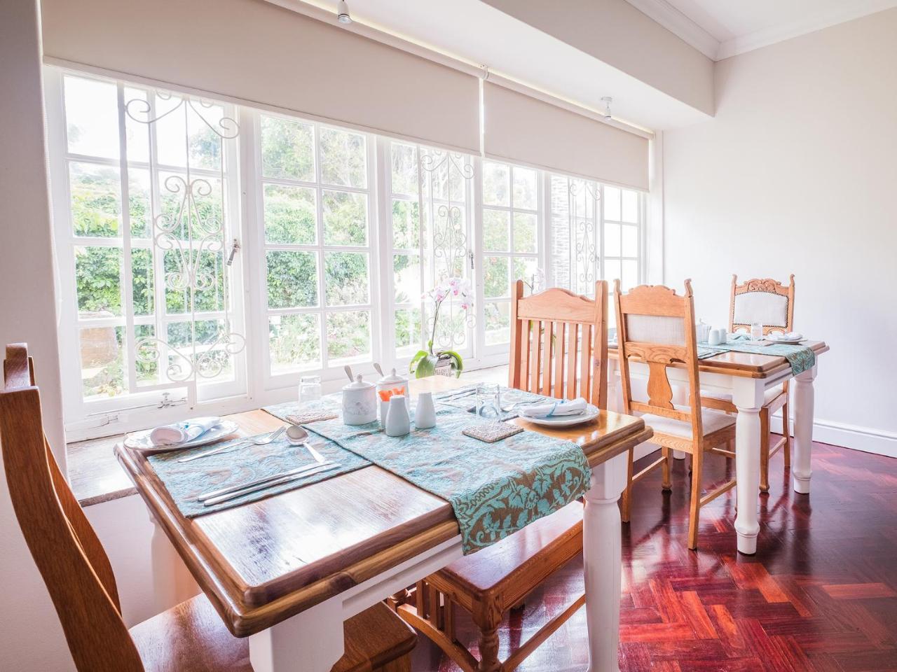 Bed and Breakfast On The Bay à Port Elizabeth Extérieur photo